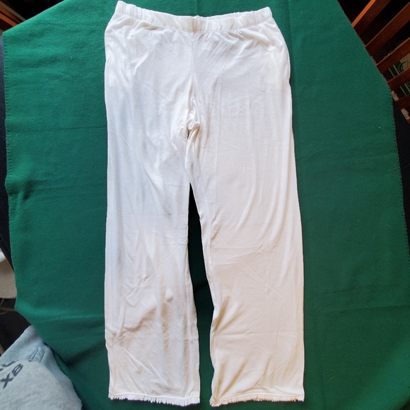 Victoria's Secret white lounge pants - Picture 4 of 9